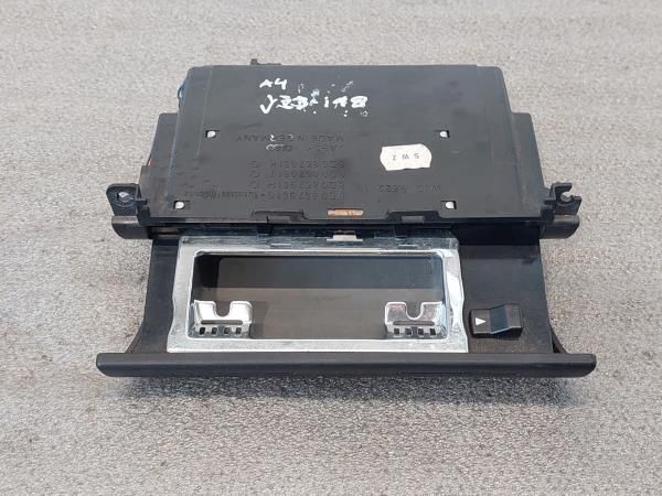 Cinzeiro AUDI A4 (8D2, B5)