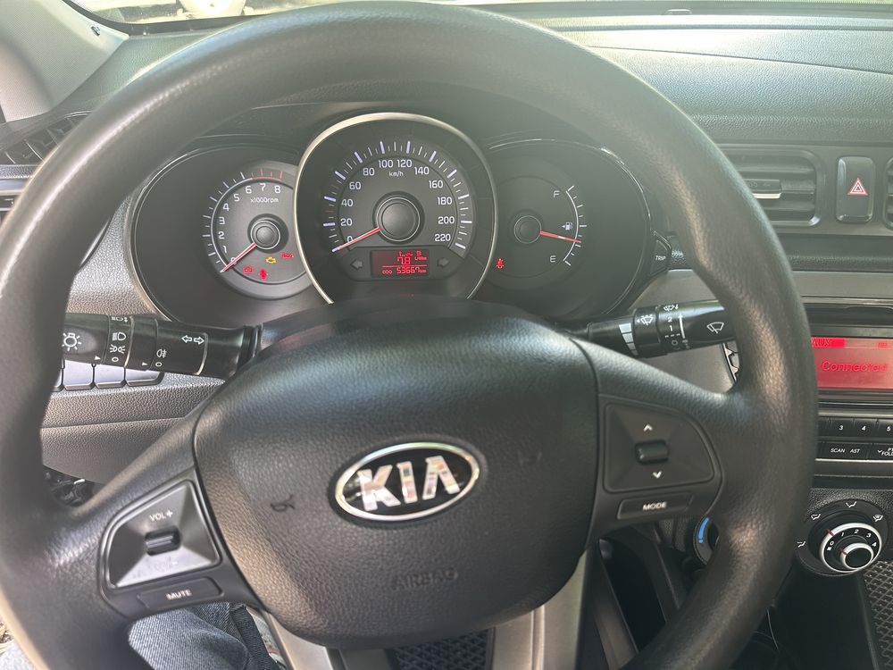 Машина Kia Rio, продам машину kia rio, седан