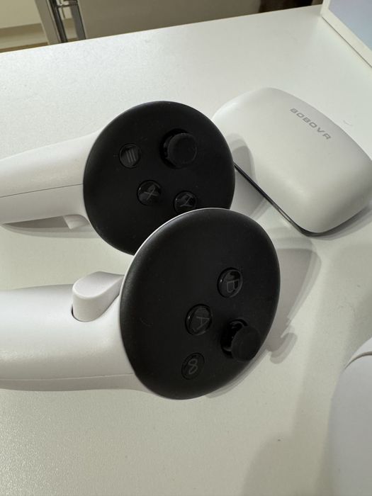 Meta Quest 3 (512GB) у стані нового + преміум-тримач BOBOVR S3 Pro