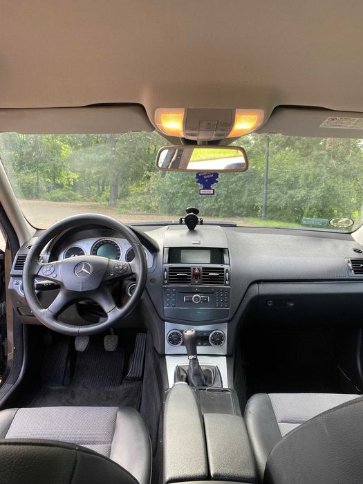 Mercedes-Benz C220