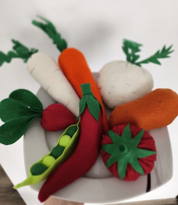 Warzywa i owoce z filcu