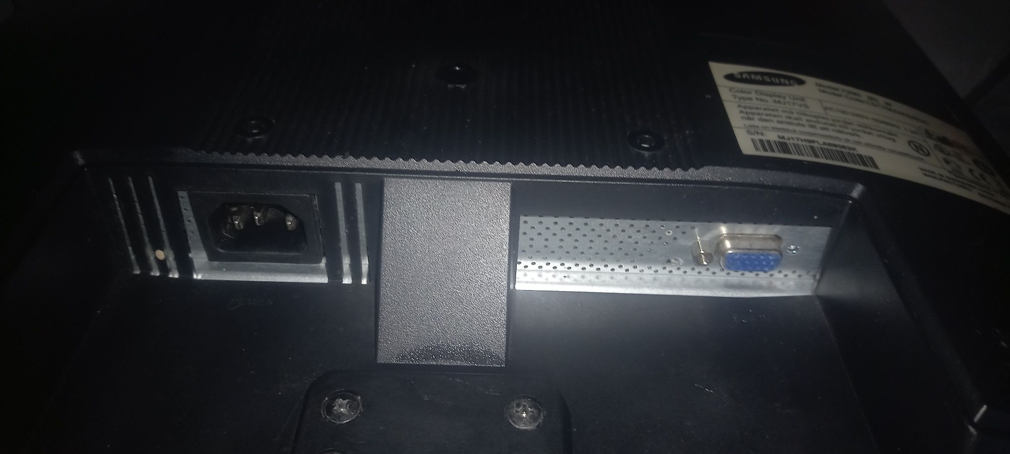 Монітор Samsung Model 720N