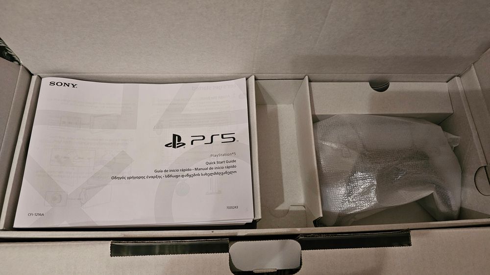 Playstation 5 825Gb (+2 jogos)