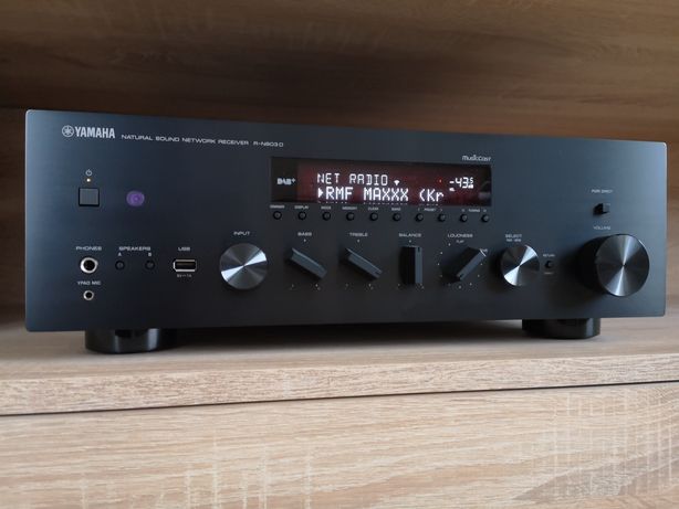 Yamaha RN803D amplituner stereo