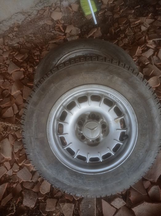 5 Jantes de Mercedes, clássicas.