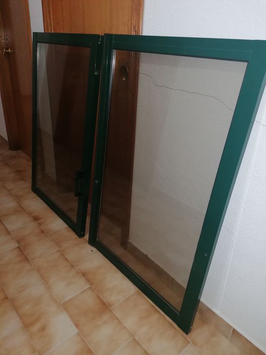 Janelas alumínio Vidro Duplo - Verde