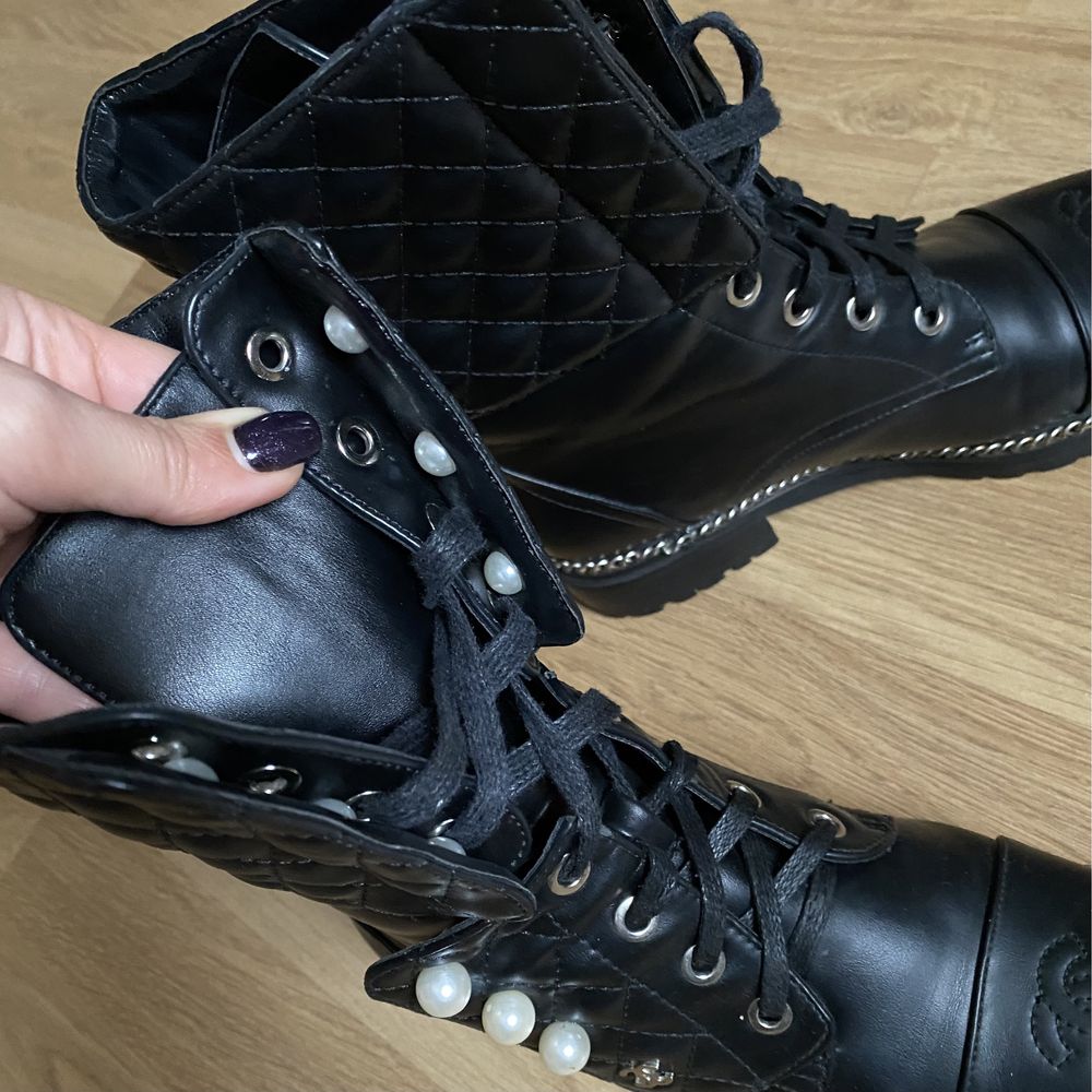 Ботинки CHANEL женские