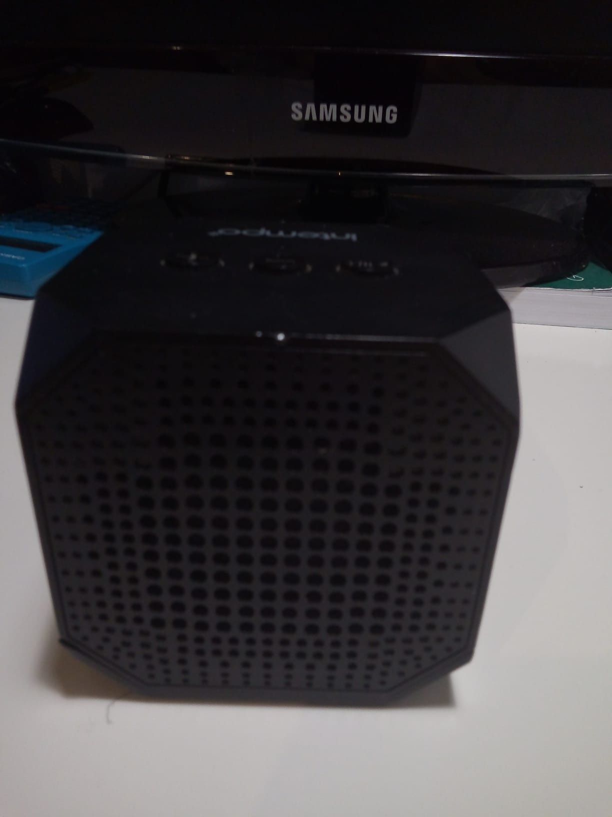 Coluna cube portable speaker