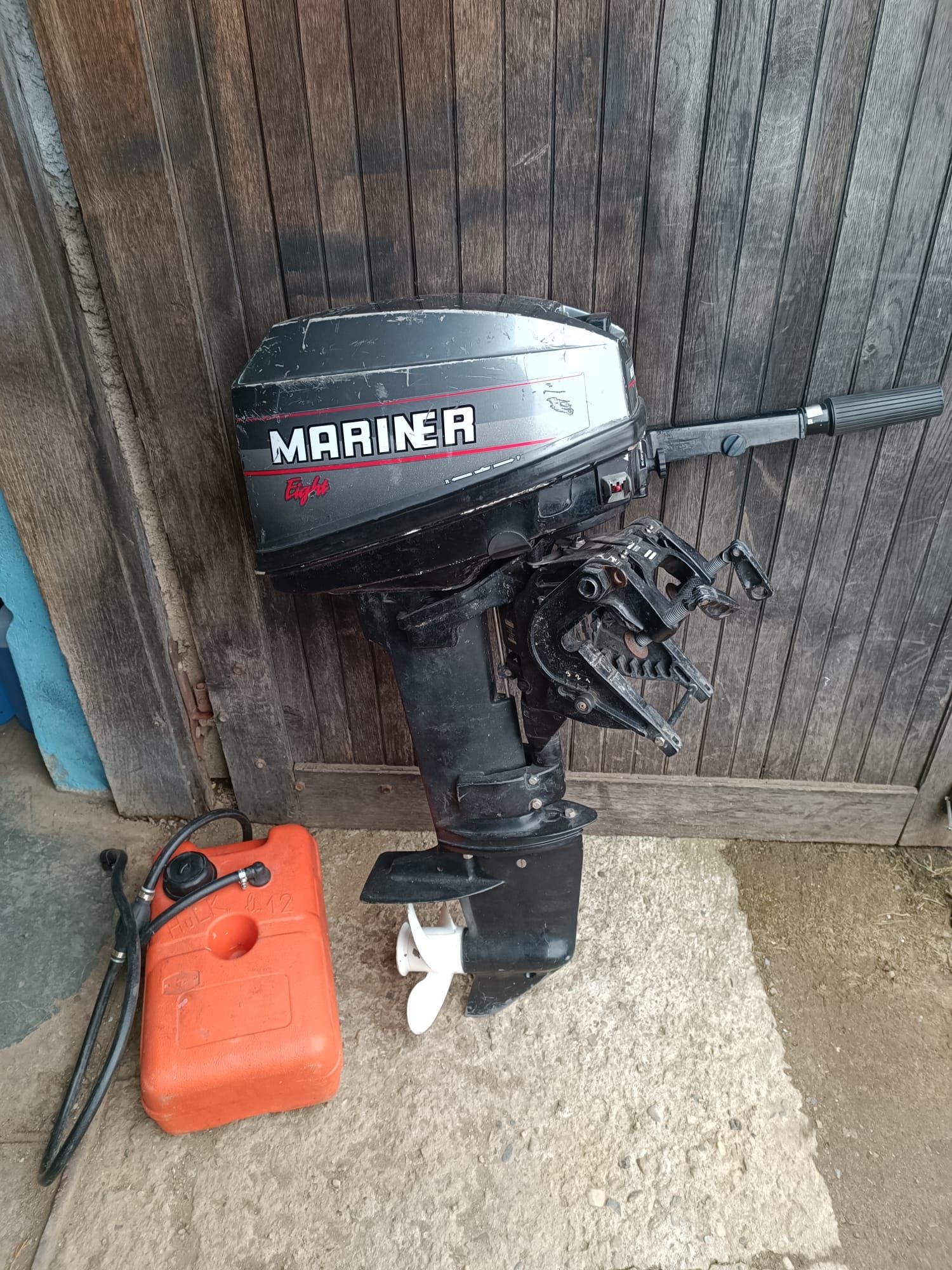 Silnik  zaburtowy Mariner 8km