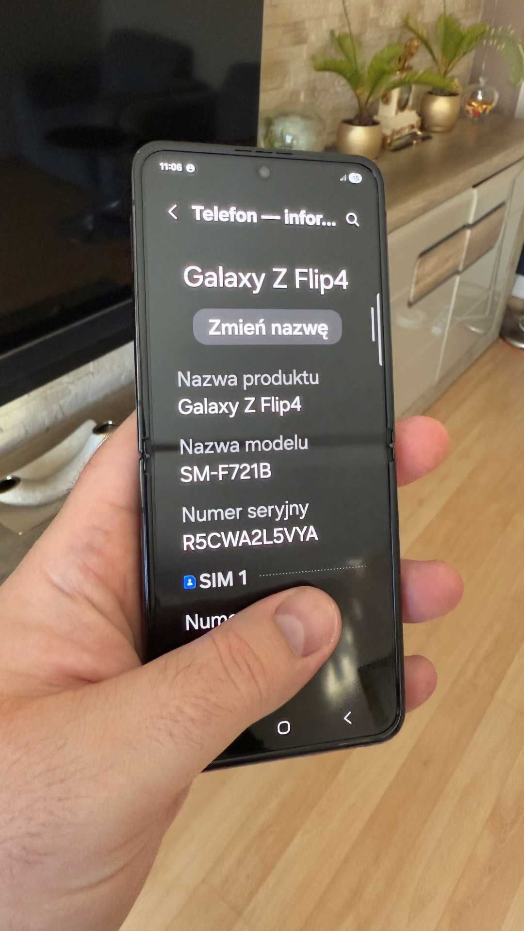 Samsung Galaxy Z Flip4