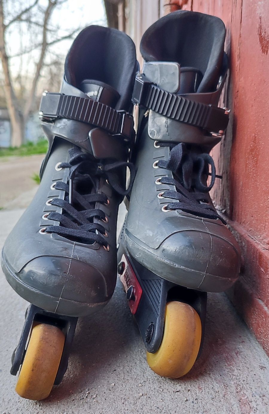 Rolki Roces Chapter 322 inline skating r. 39 agresywne klasyk