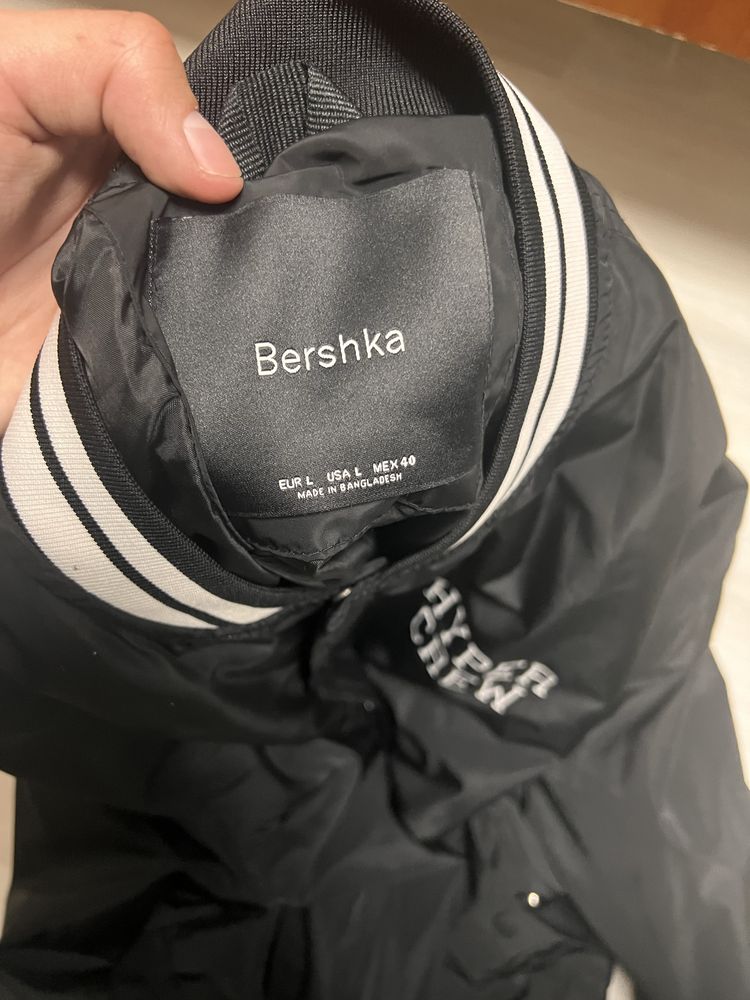 Бомбер HUPER CREW від bershka