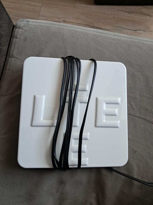 Antena LTE 3G MAXI CROOS 3G 4G 5G TS9 CRC9 TS5 biała 2m