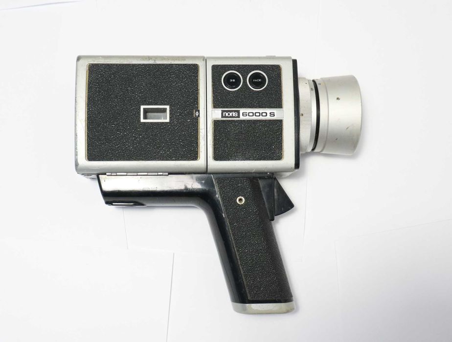 Kamera filmowa analogowa NORIS 6000S retro PRL NRD