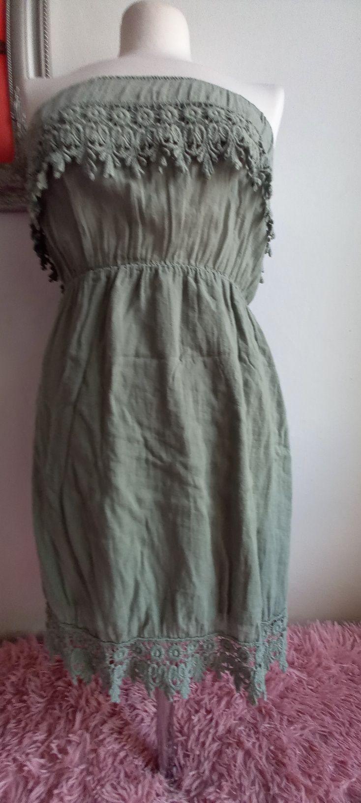 Khaki sukienka boho bez ramiączek, krótka koronką. Myhalys XS
