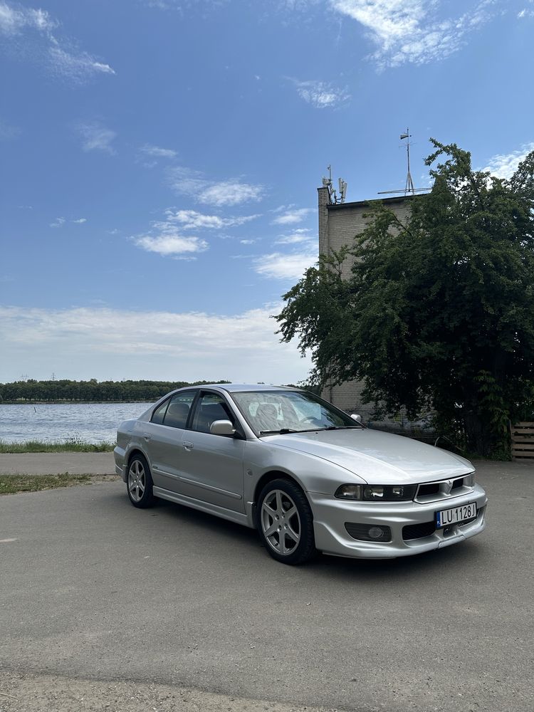 Mitsubishi Galant Avance 2.5 v6