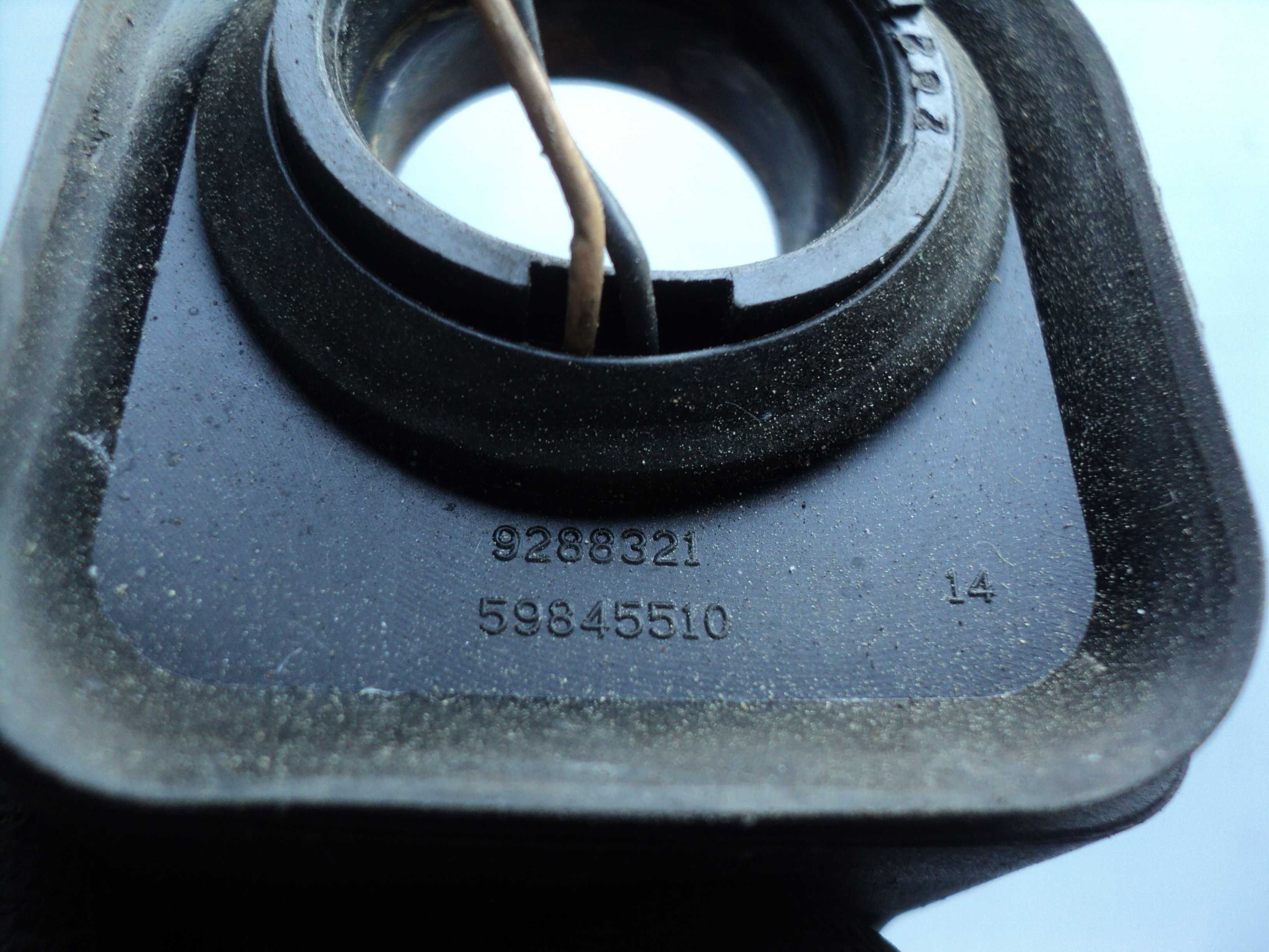 Przycisk klapy tylnej bagażnika BMW F31