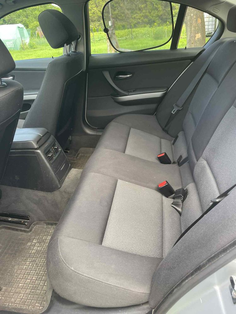 Bmw e90 320i 2006 rok