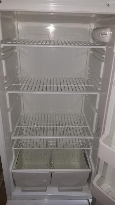 Продам бу хлодильник STINOL робочий.