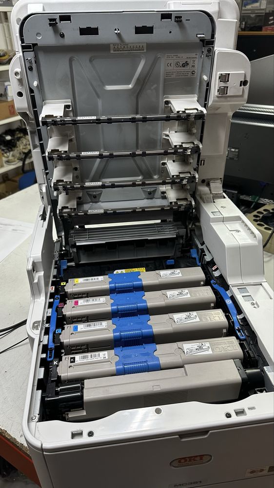 Impressora Multifunções OKI MC351