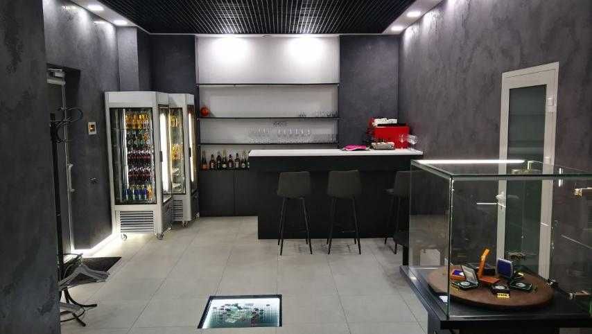 Продажа приміщення без  %   330 кв., Д. Моностирського ( Сурікова)  7А