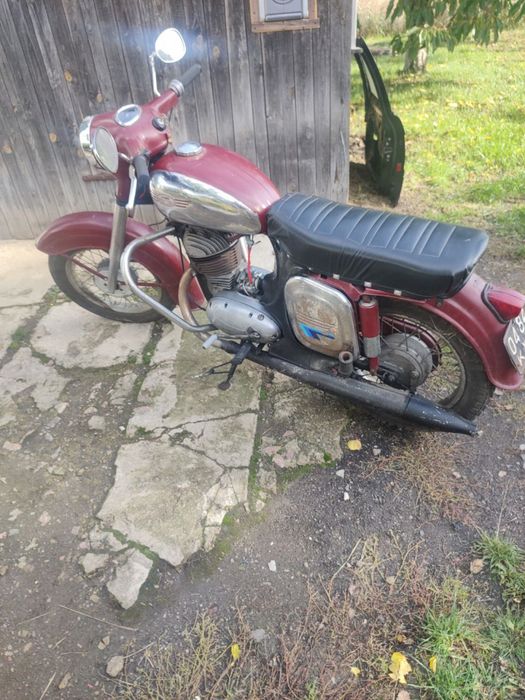 Продам чезет 175       1963 року