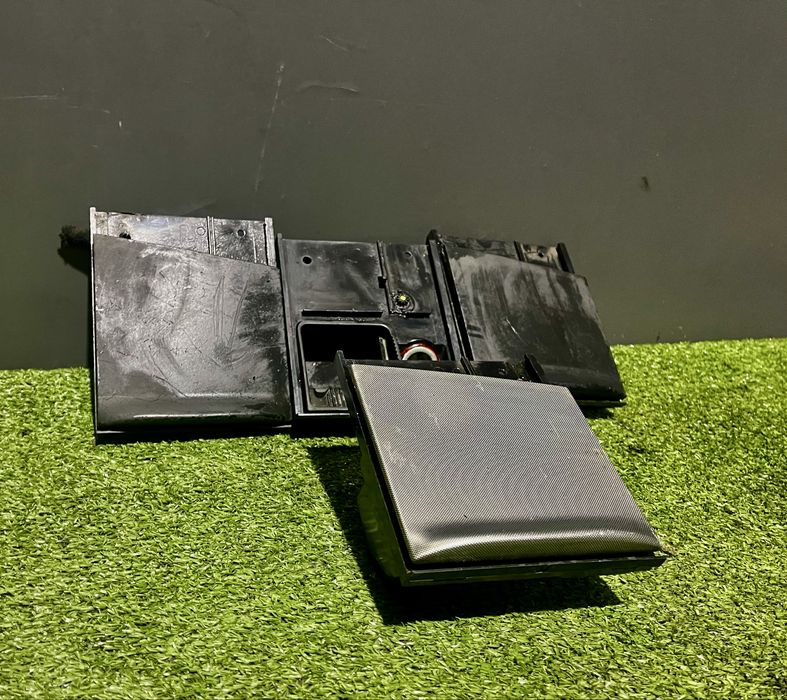 Попільничка бардачок кришка Бора Гольф 4 VW Golf 4 Bora розборка