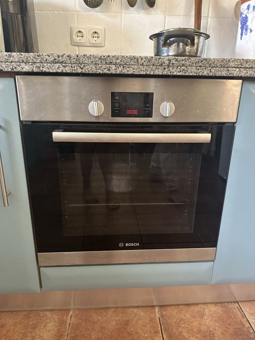 cozinha completa com eletrodomésticos