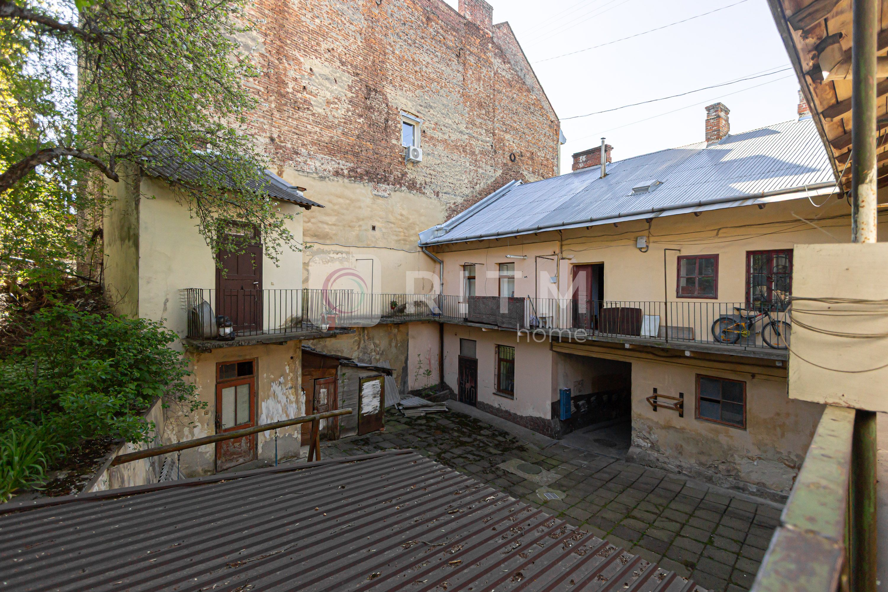 Продаж 3-к. квартири з правильним плануванням у центрі Львова