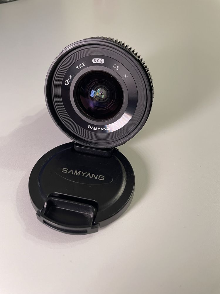 Obiektyw Samyang 12mm T2.2 / F 2 Fuji X mount.