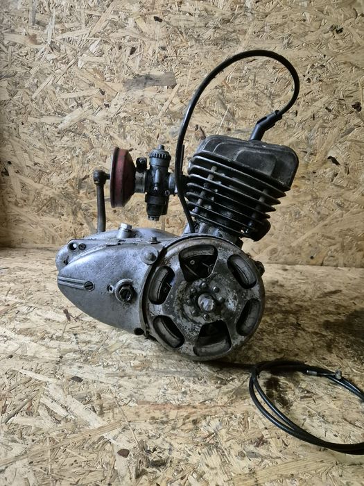 Silnik wsk 125 gaznik sprawny