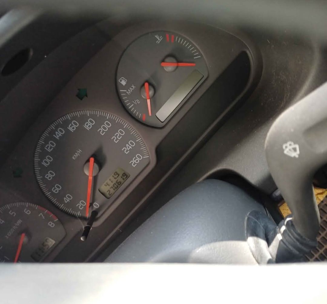 Sprzedam volvo v40