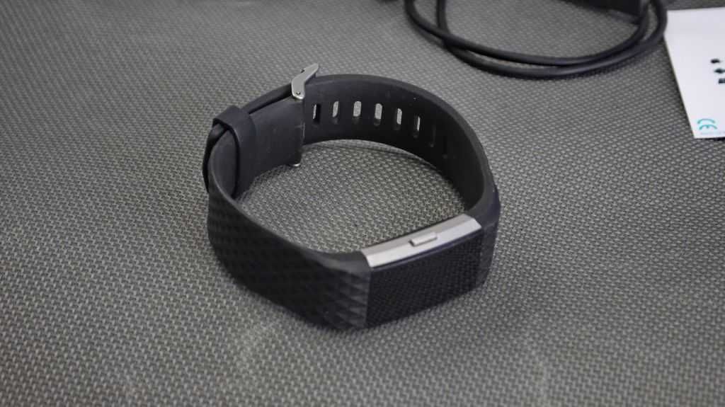 Фитнес-браслет Fitbit Charge 2 Fitness Activity Tracker Large Black