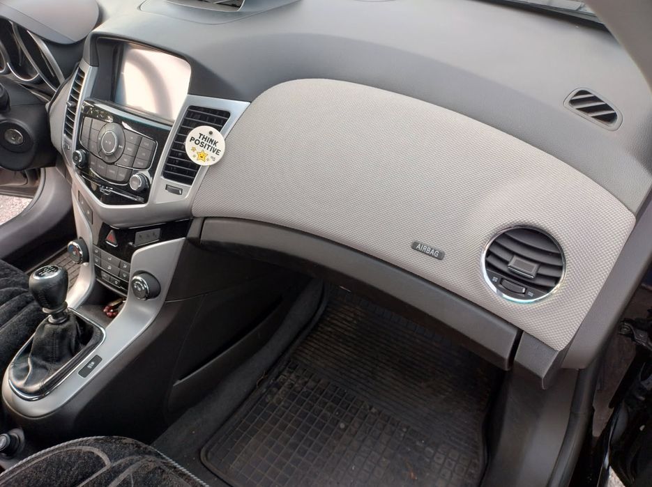 Chevrolet Cruze 1.8 141KM Nawigacja/Klimatyzacja/Tempomat/Zadbany