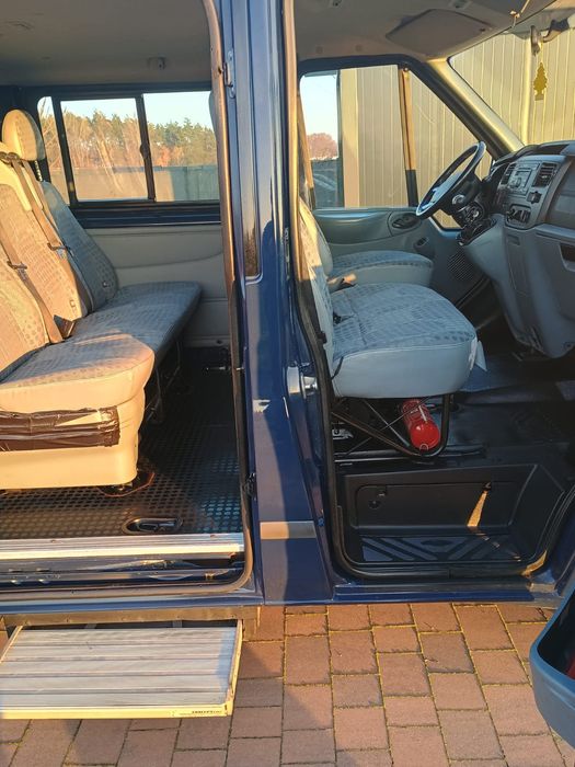 Ford Transit 9 osób! Mały przebieg!
