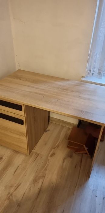Biurko z szufladami
