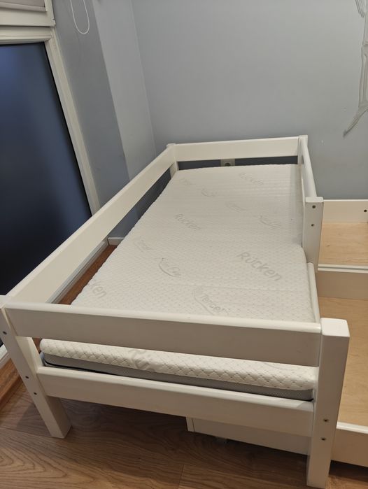 Łóżeczko 140x70 drewniane Lukdom z materacem