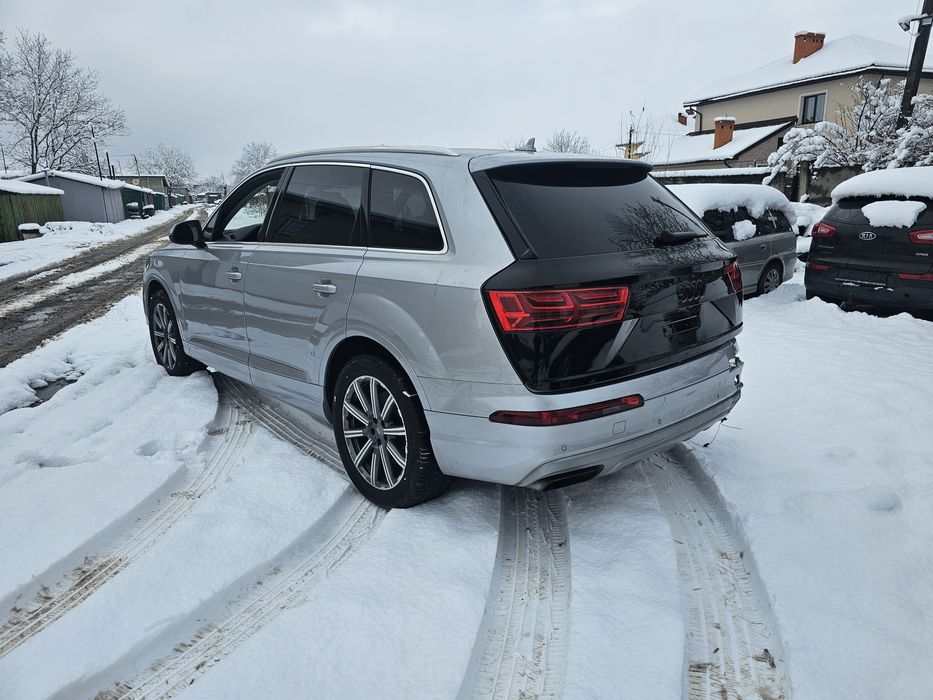 Ауді Q7 Audi  Q7