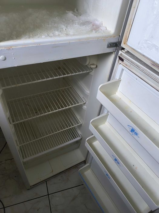 Lodówka Whirlpool 140x50