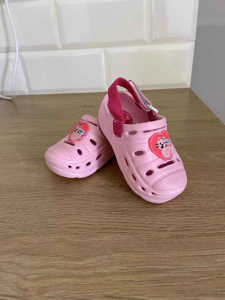 Buty piankowe gumowe  typu crocs roz 19 Beppi