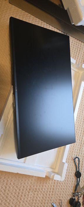 Monitor Asus 23.8 wide screen 100hz