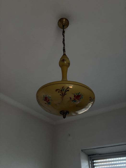 Candeeiro antigo de teto