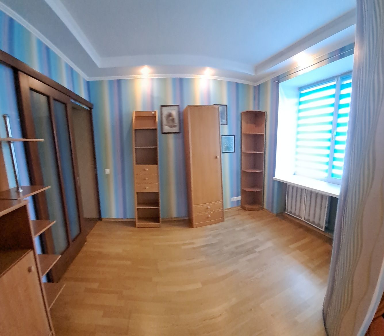 Продам 3 к.кв. вул.Грушевського б.11 р-н Парку, відмінний стан