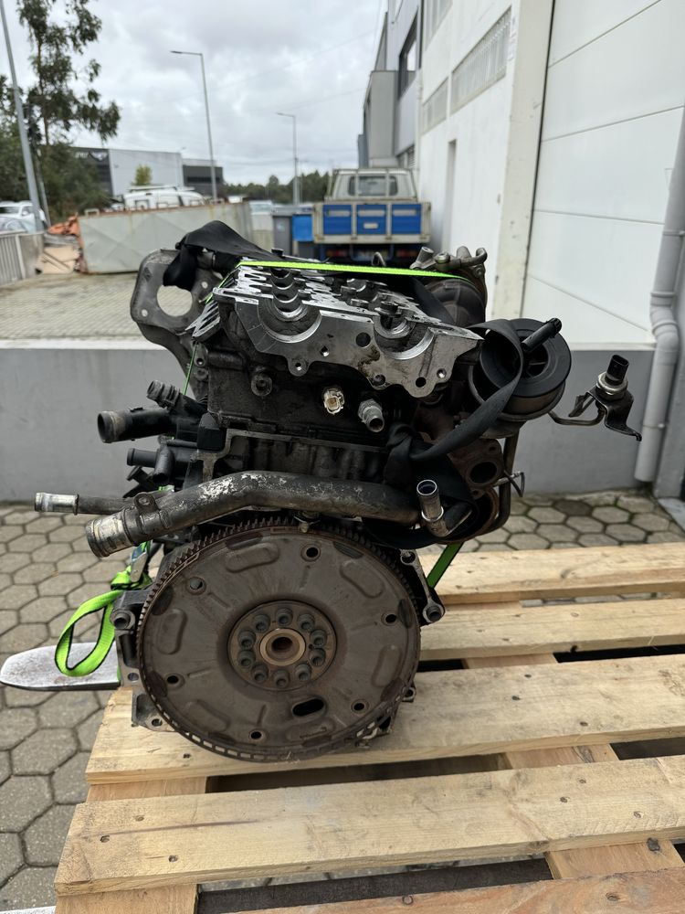 Motor Volvo XC90 peças D4204T14