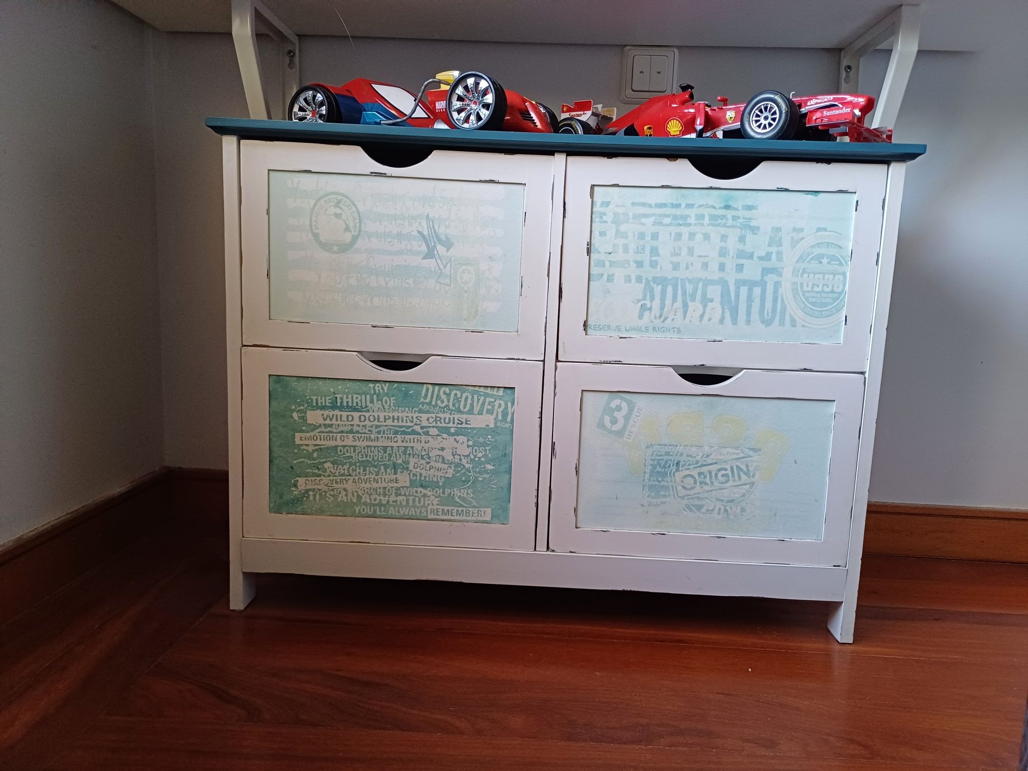 Conj. 3 móveis de quarto c/ gavetas + puff
