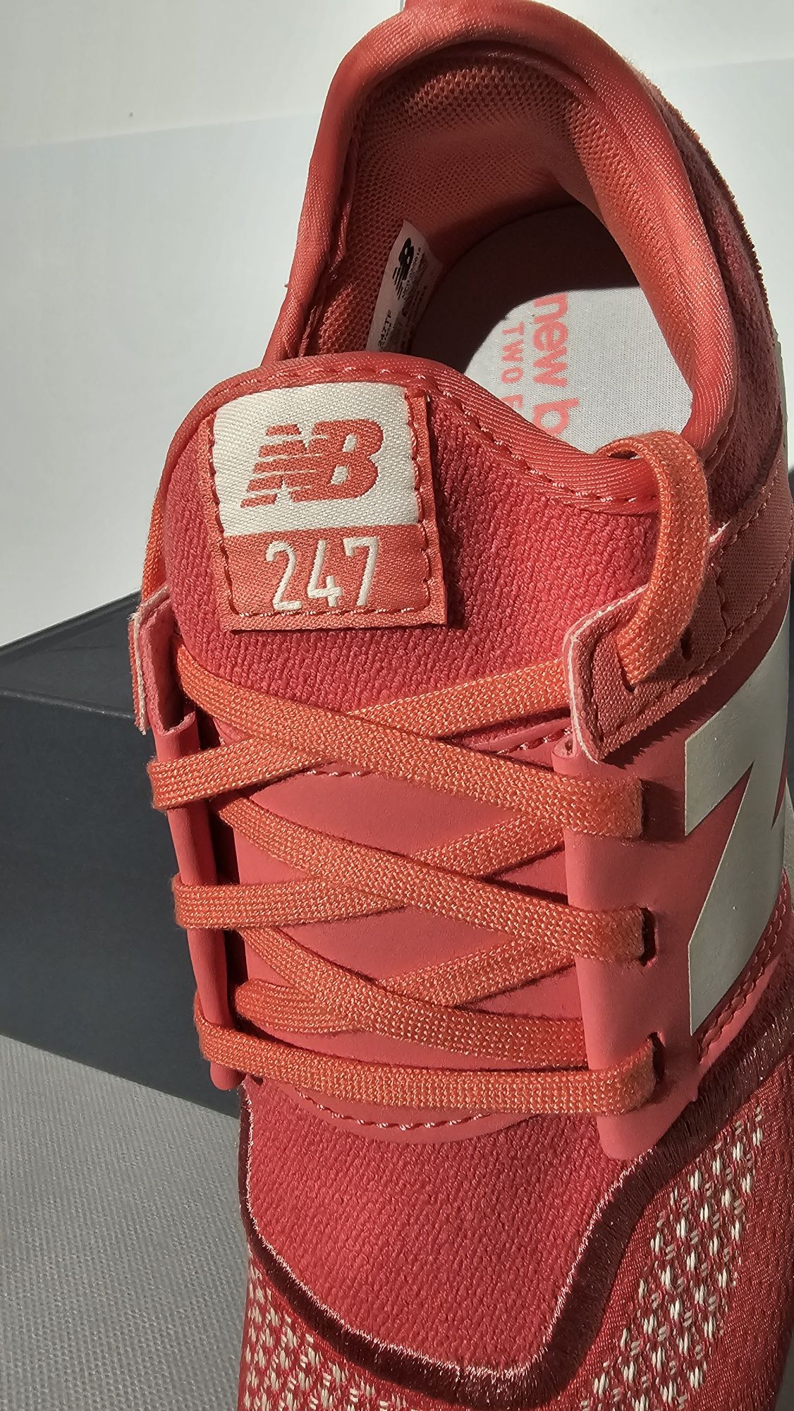 Buty damskie sportowe New Balance w opakowaniu fabrycznym rozmiar 37.5