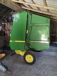 Prasa John Deere 550