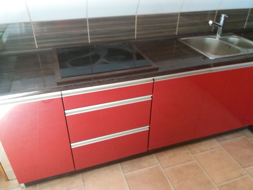 Meble kuchenne ze sprzętem