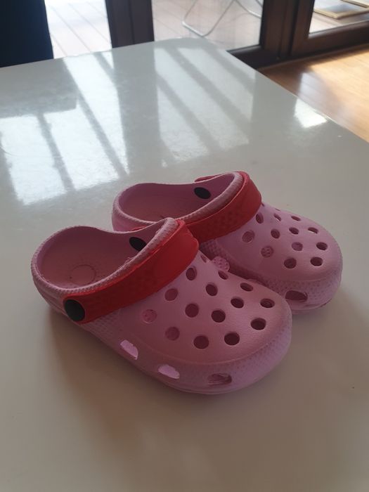 Klapki crocs na basen 28