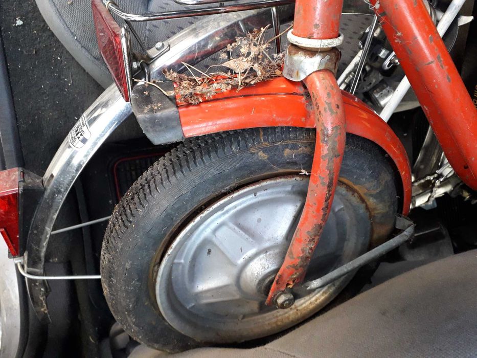 Zabytkowa hulajnoga prl nrd